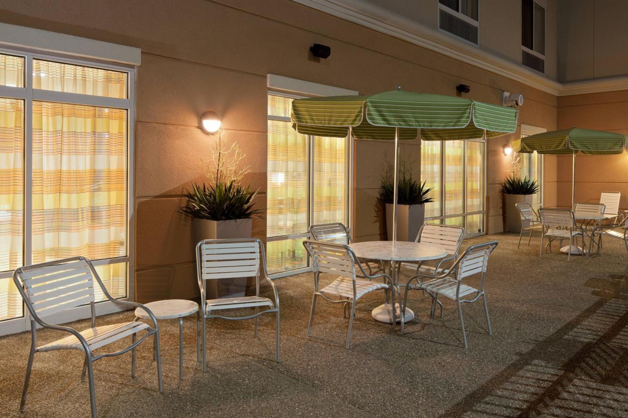 Fairfield Inn & Suites Lewisburg Restaurante foto